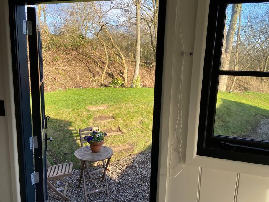 Peaceful Shepherd'S Hut In Beautiful Countryside. Linlithgow Exteriör bild
